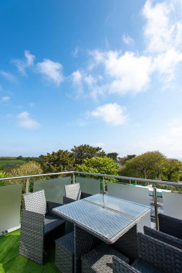 The Lighthouse Penthouse, Studio And Holiday Home St Ives Exterior foto